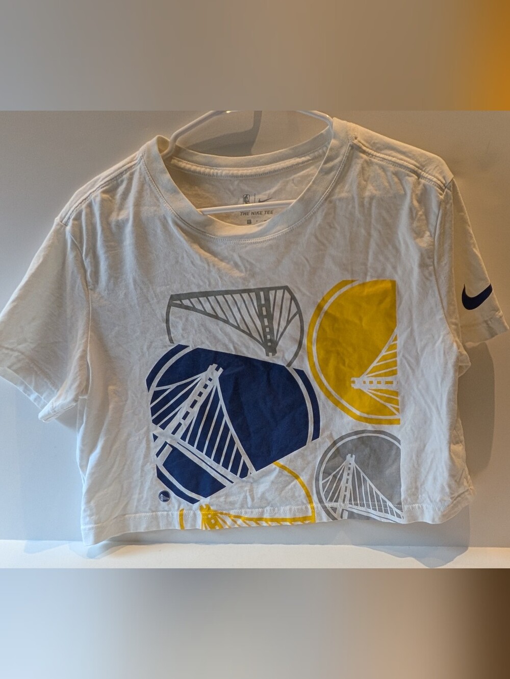 Nike White Crop Tee Golden State Warriors Blue Yellow and Gray Bridge Graphics